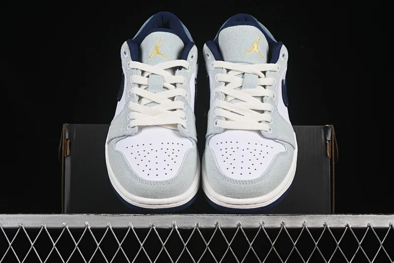 All categories Air Jordan Jordan series basketball shoes Air Jordan 1 Low G version pure original Air Jordan 1 Low "Canadian Tuxedo" AJ1 Joe 1 cowboy trend low-top basketball shoes IH0648-141